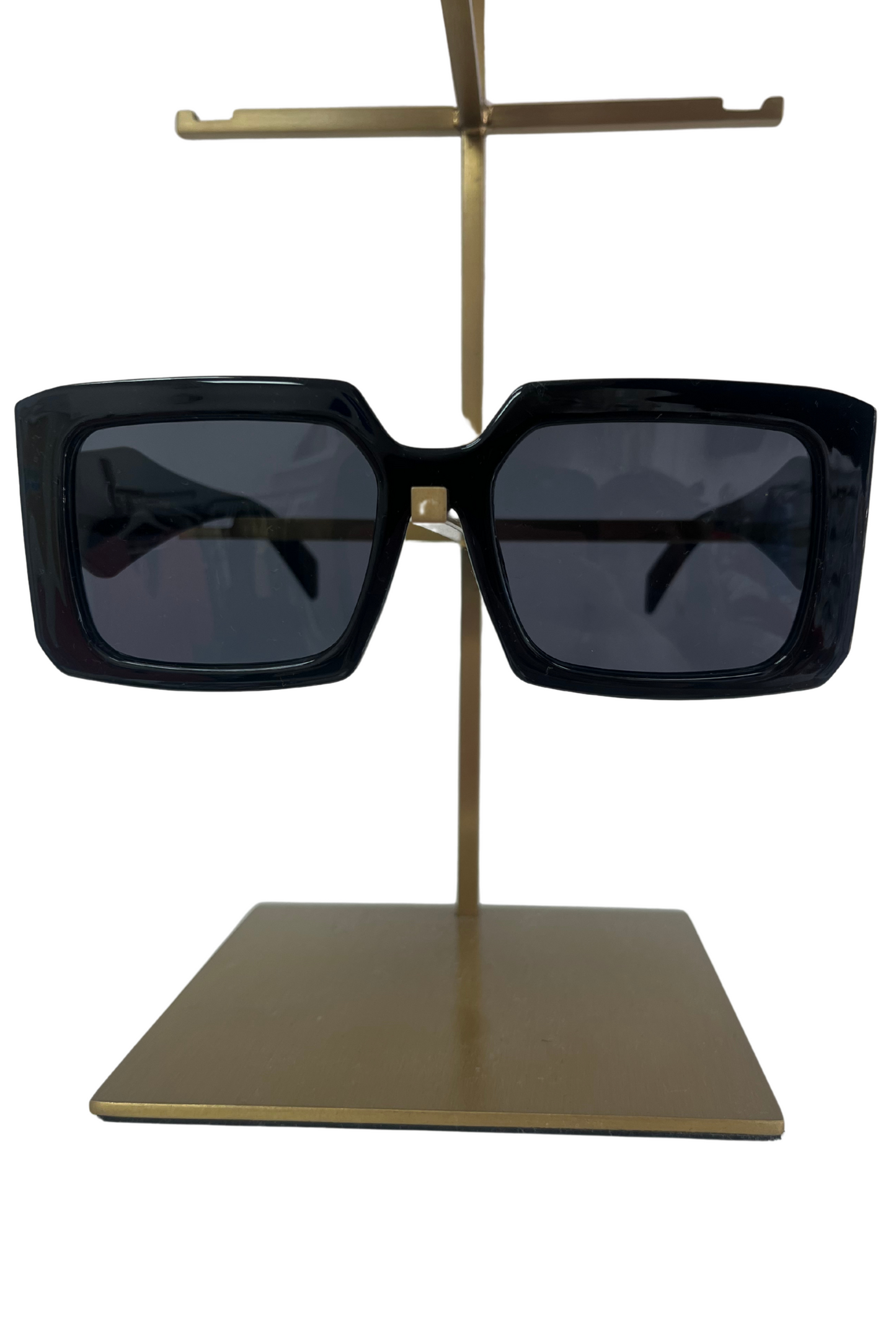 Black oversized sunglasses