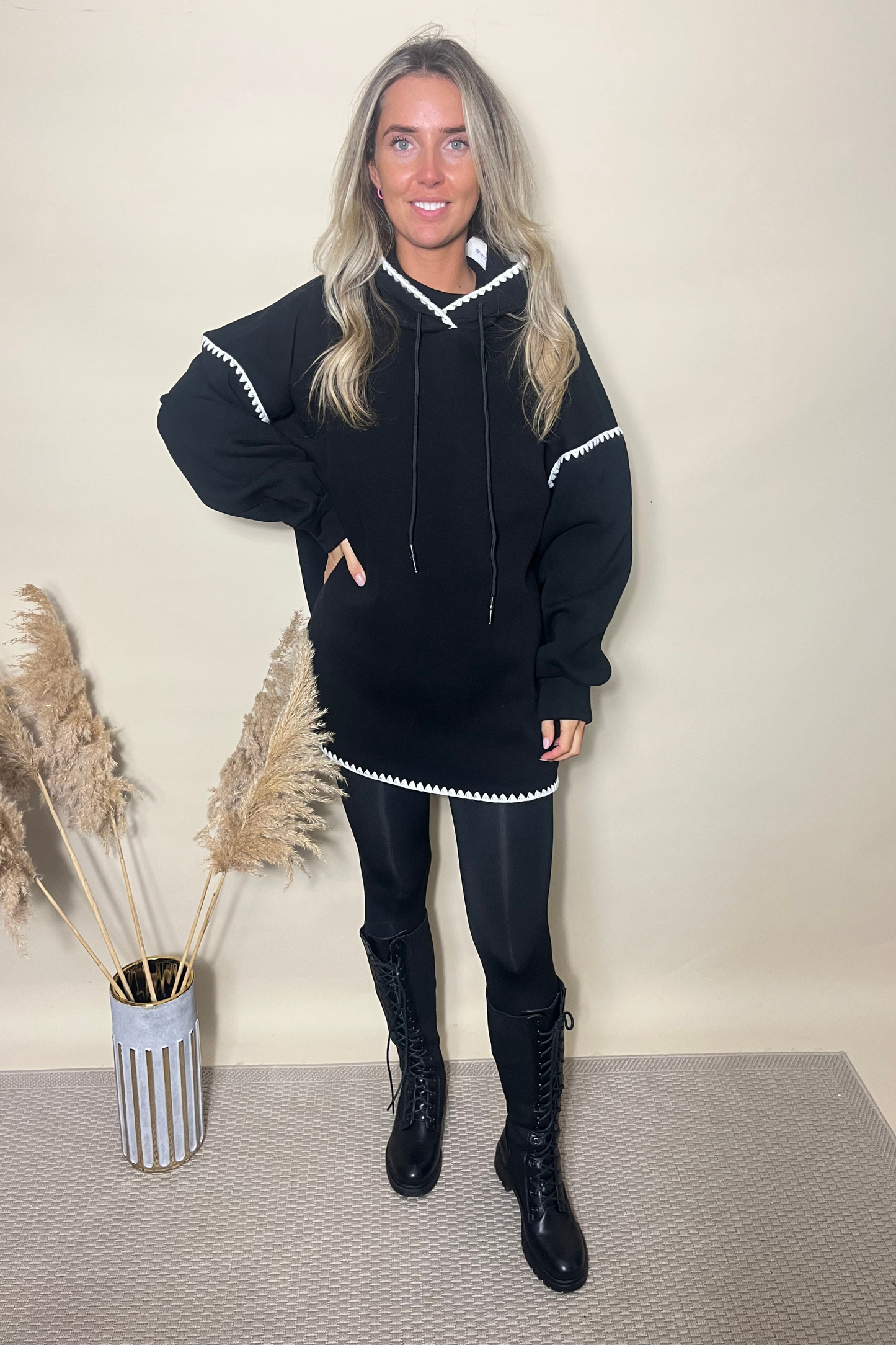 Black contrast Edge Sleeve hoodie
