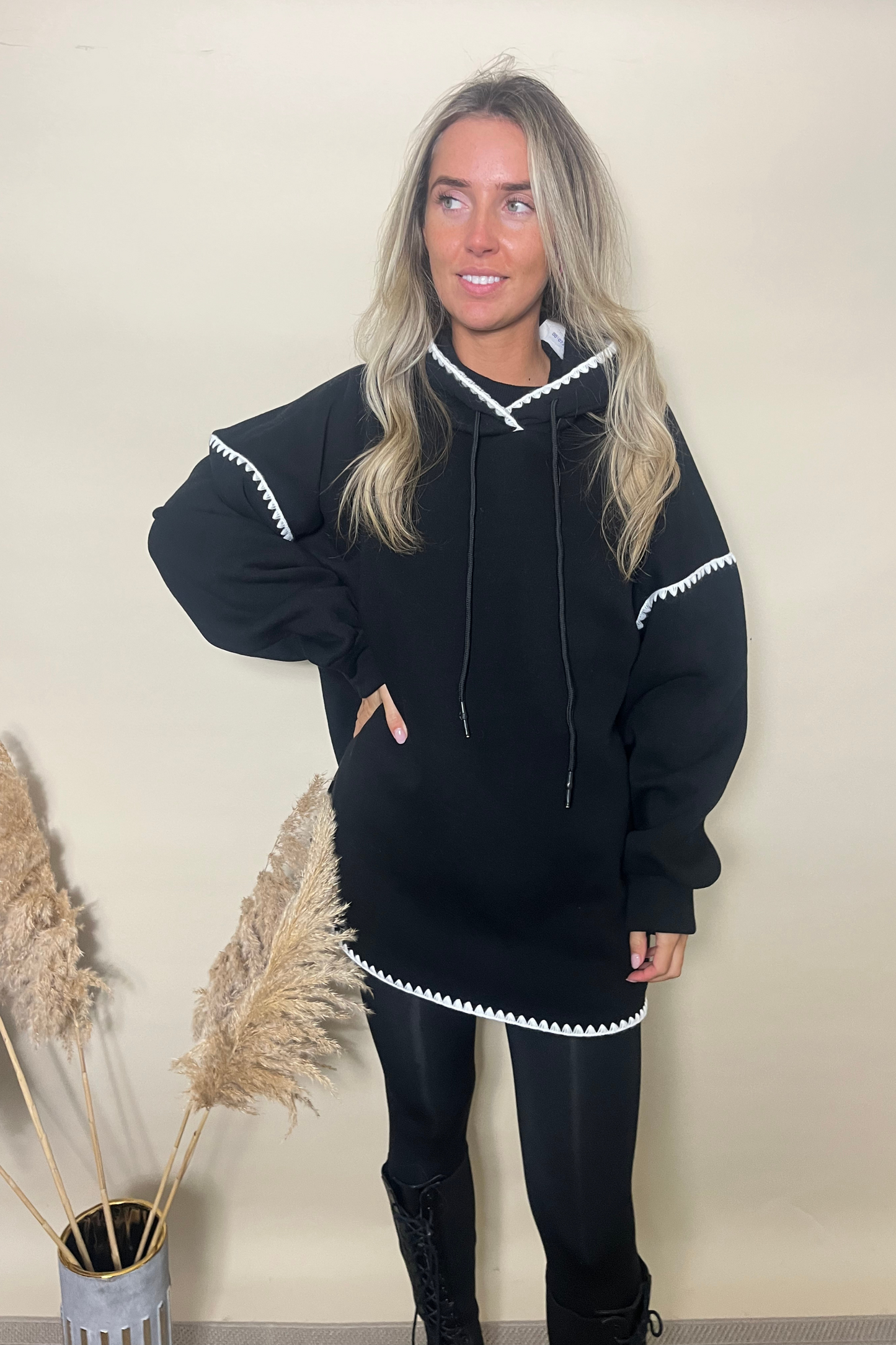 Black contrast Edge Sleeve hoodie