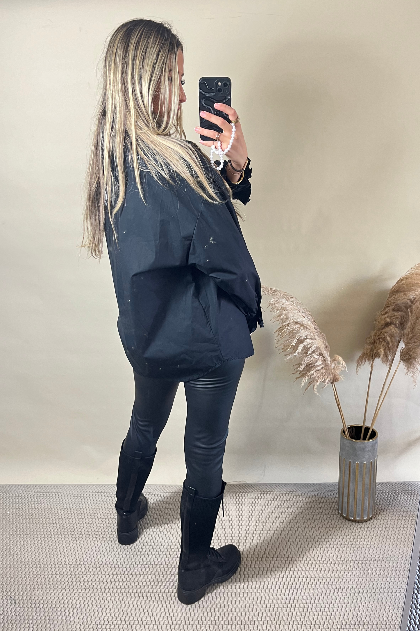 Black collar long sleeved