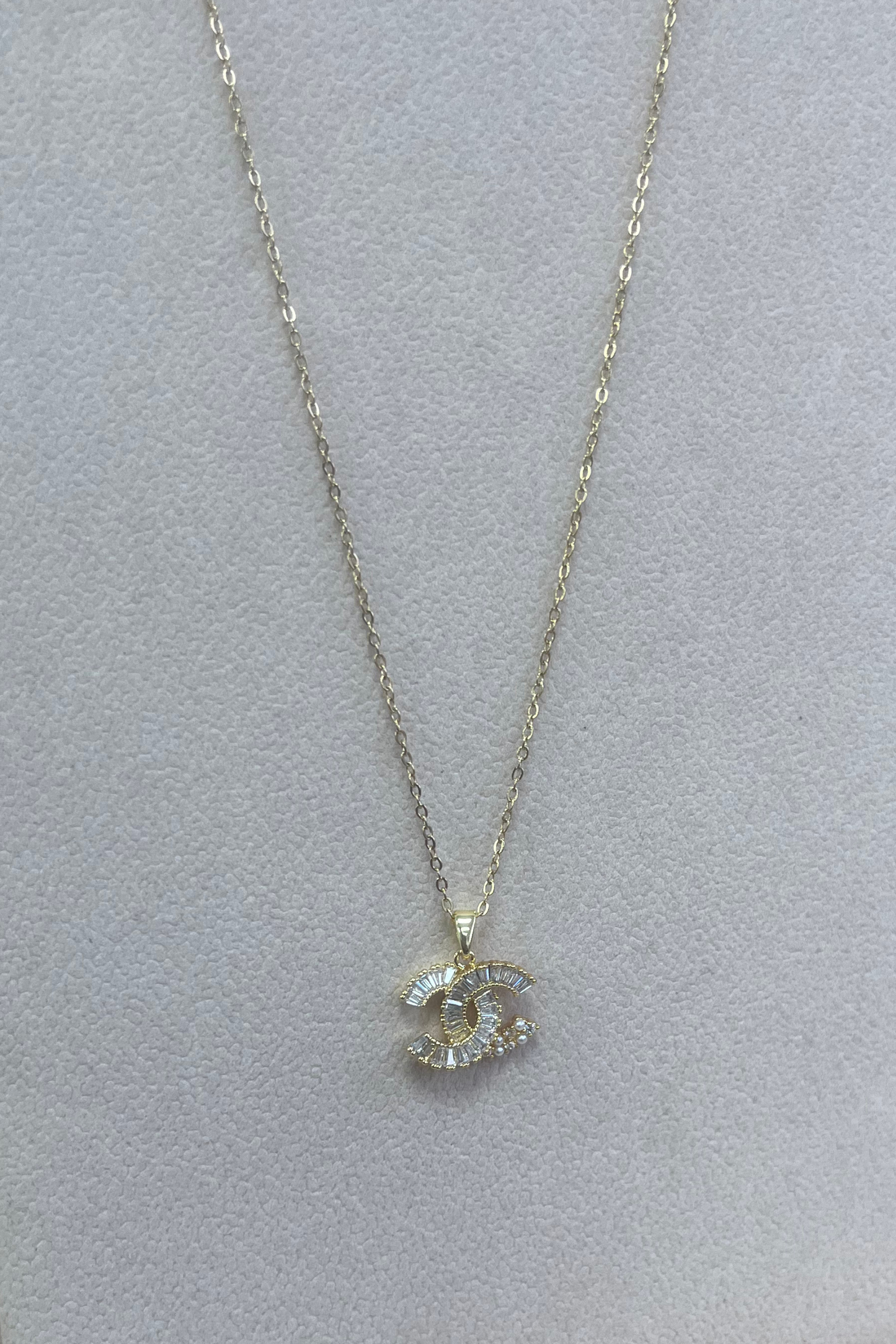 interlocking geometric necklace