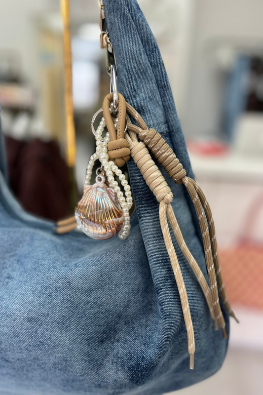 Shell beige keyring stack