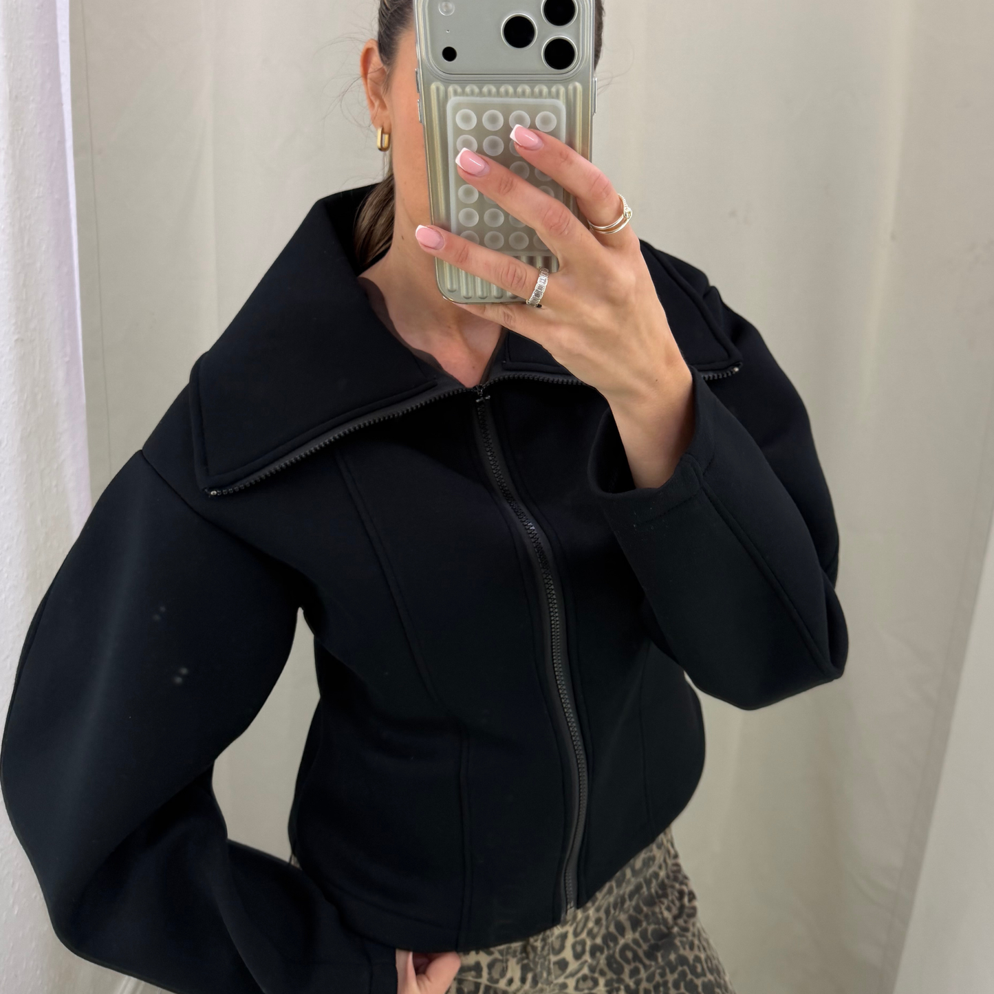 Structured Zip-Up Jacket – Taupe / Black