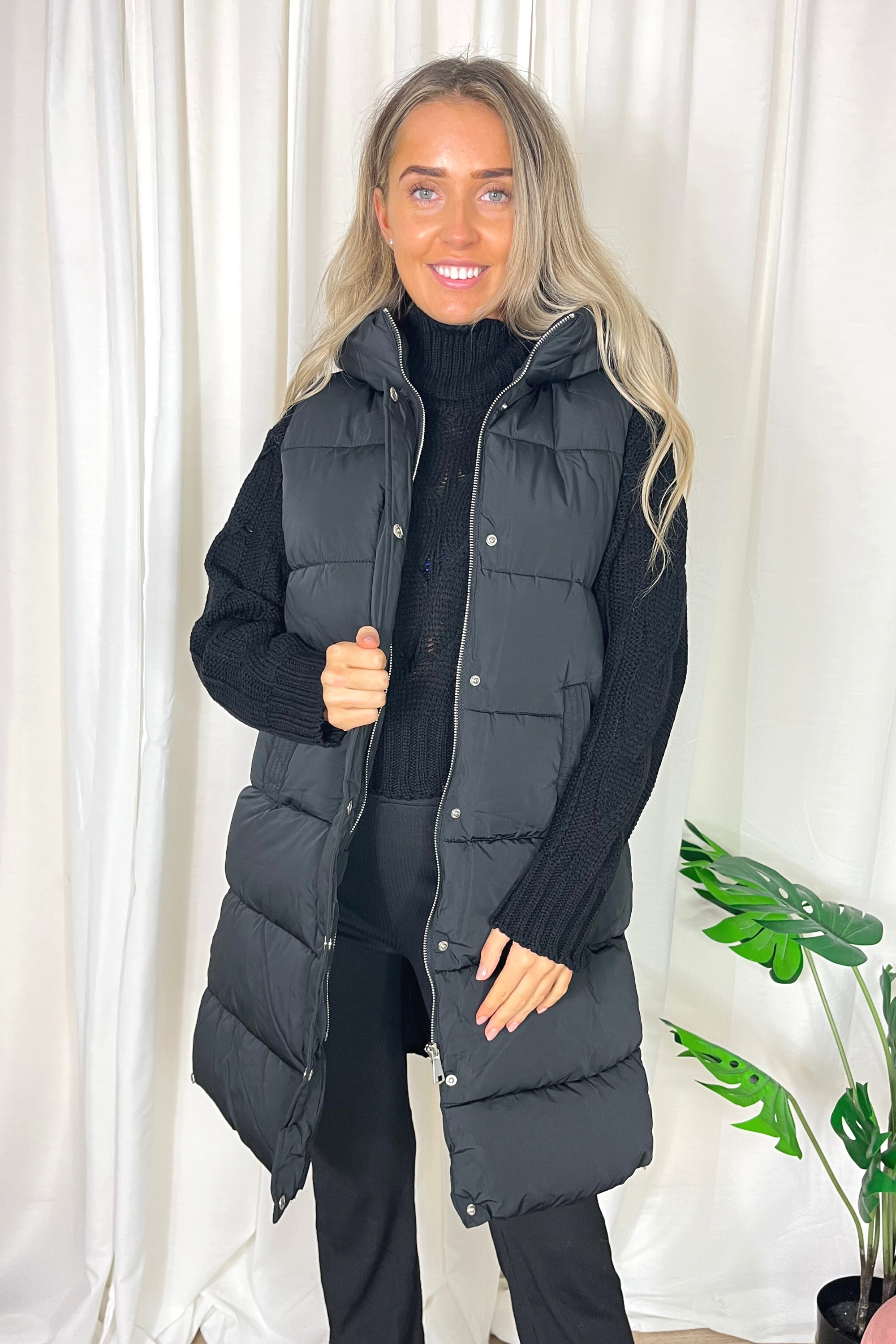 UNSCRIPTED WOMEN'S FASHION OUTERWEAR BLACK LONGLINE PADDED BODYWARMER