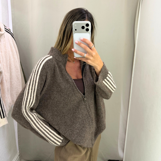 What to Wear in September: 5 Easy Autumn Outfit Ideas for 2026