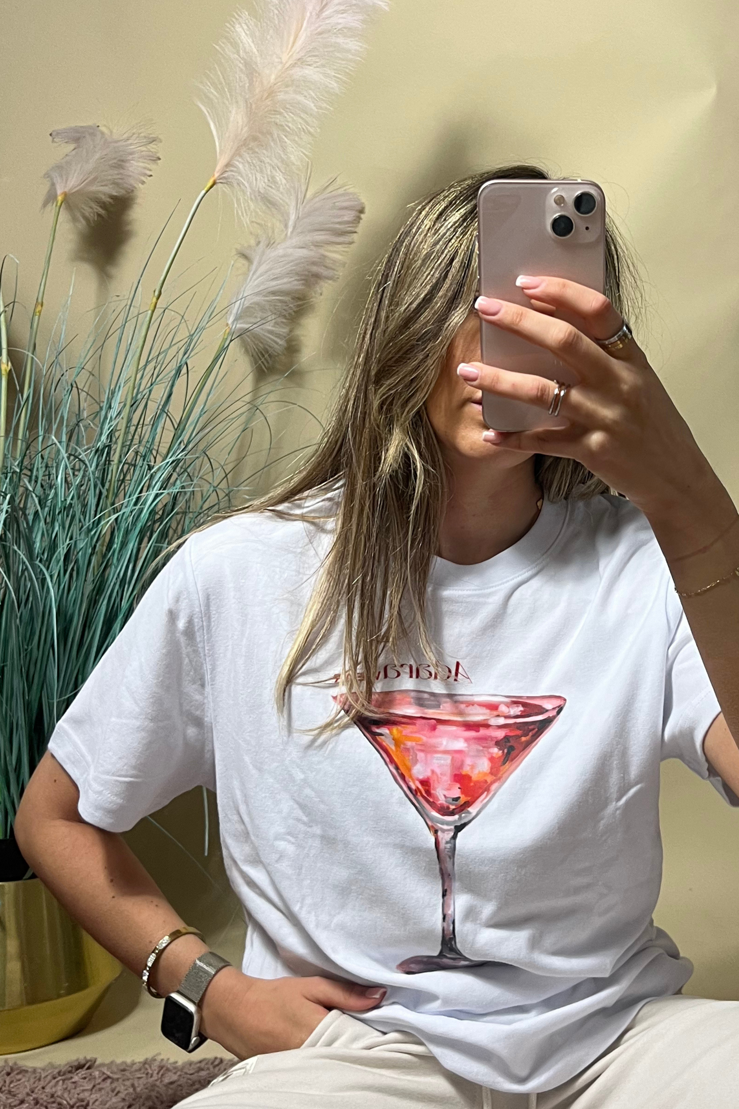 Exclusive white cosmopolitan cocktail relaxed t-shirt