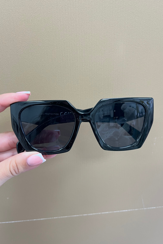 Black block sunglasses