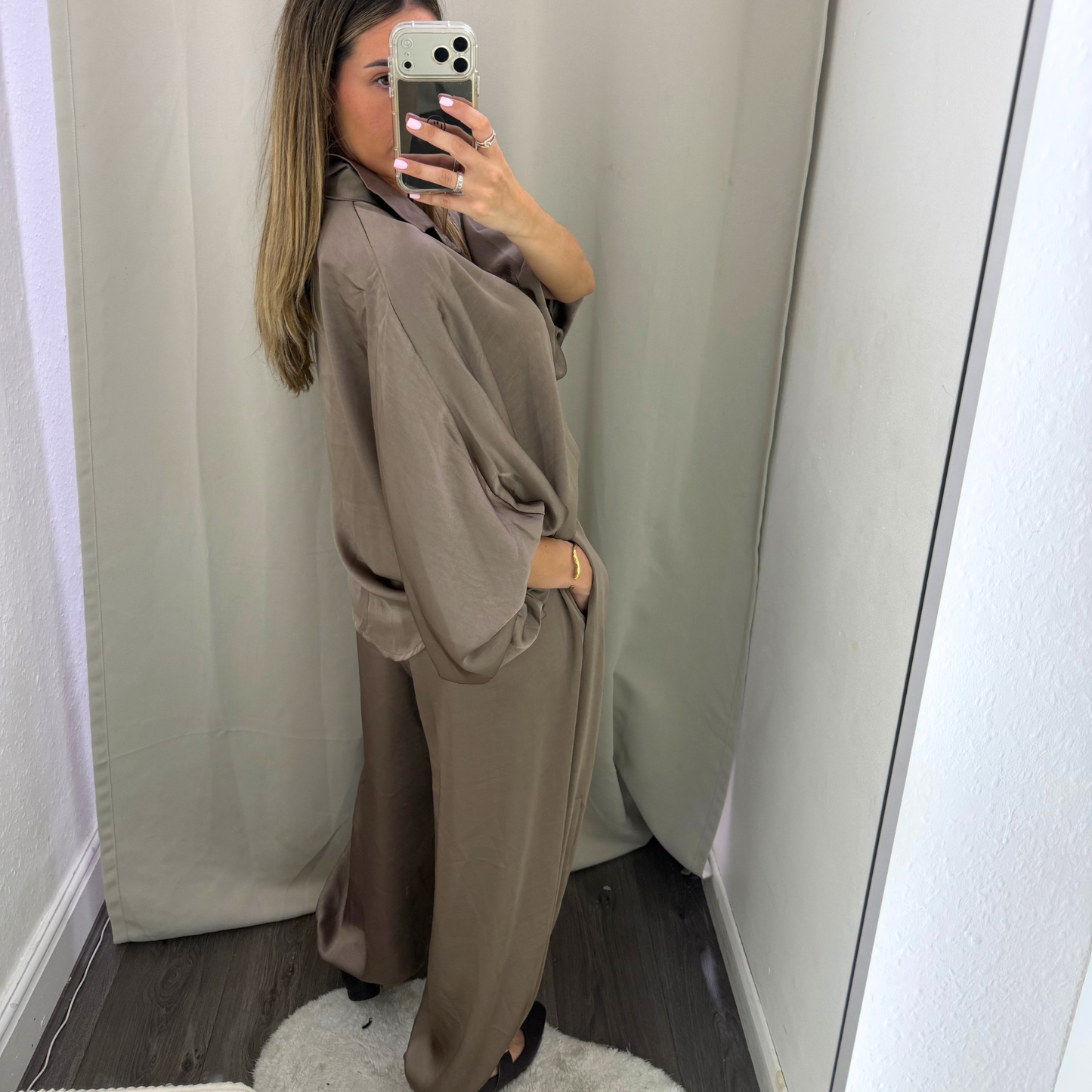 Relaxed Balloon Sleeve Shirt – Mocha