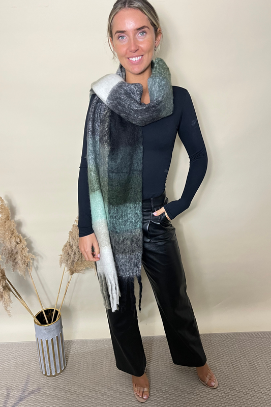 Chunky knit scarf (COLOUR VARIANTS)