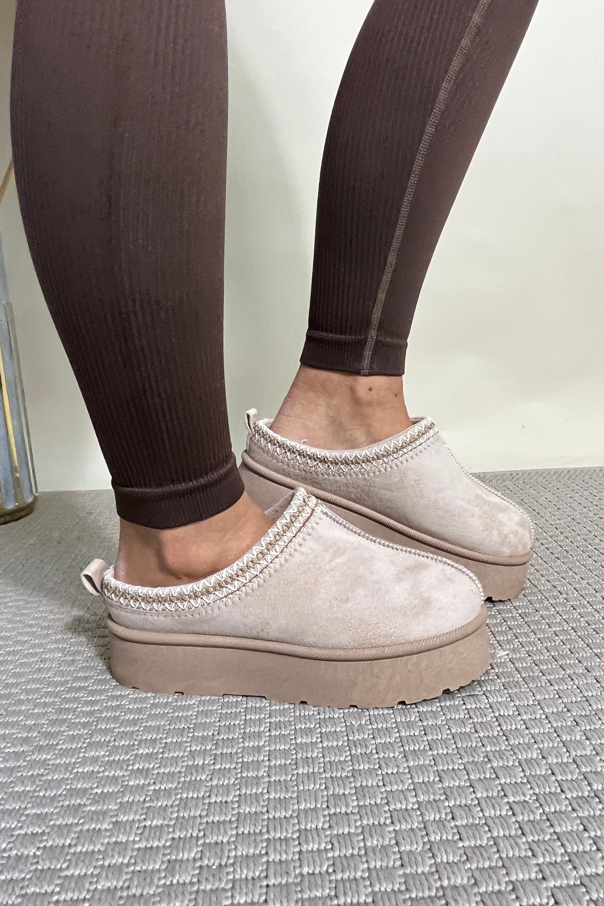 Ugg 2025 fur sliders