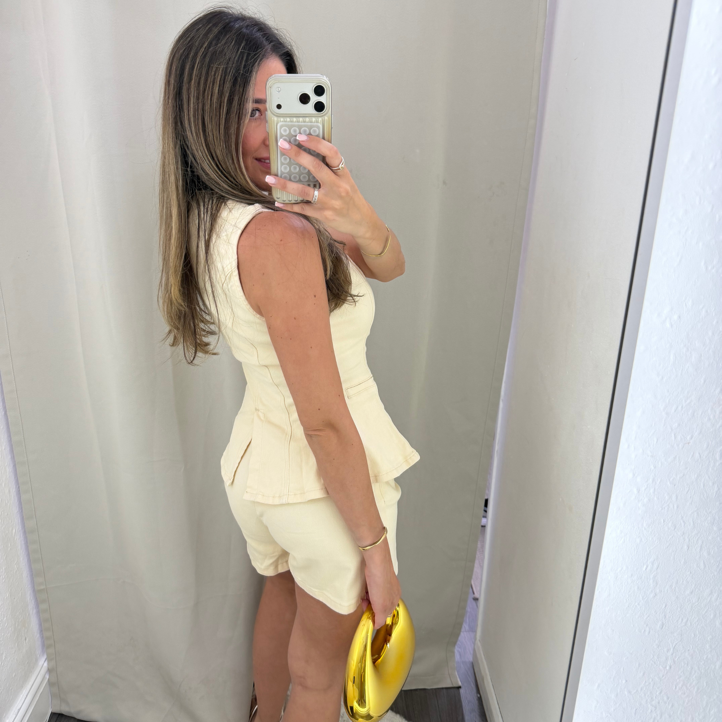 Sculpt Denim Shorts – Cream