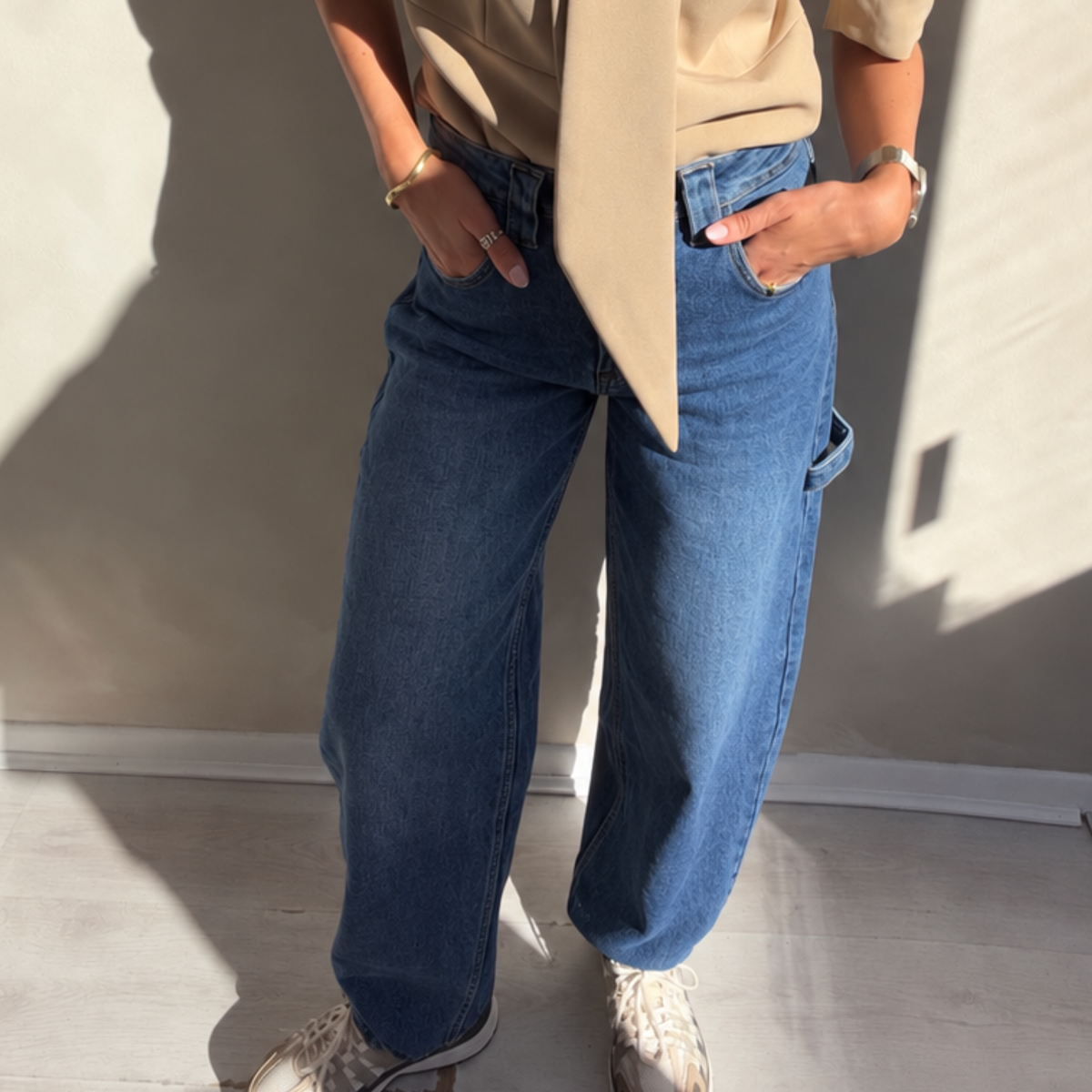 Blue Barrel Leg Jeans – Relaxed Fit Wide Leg Denim