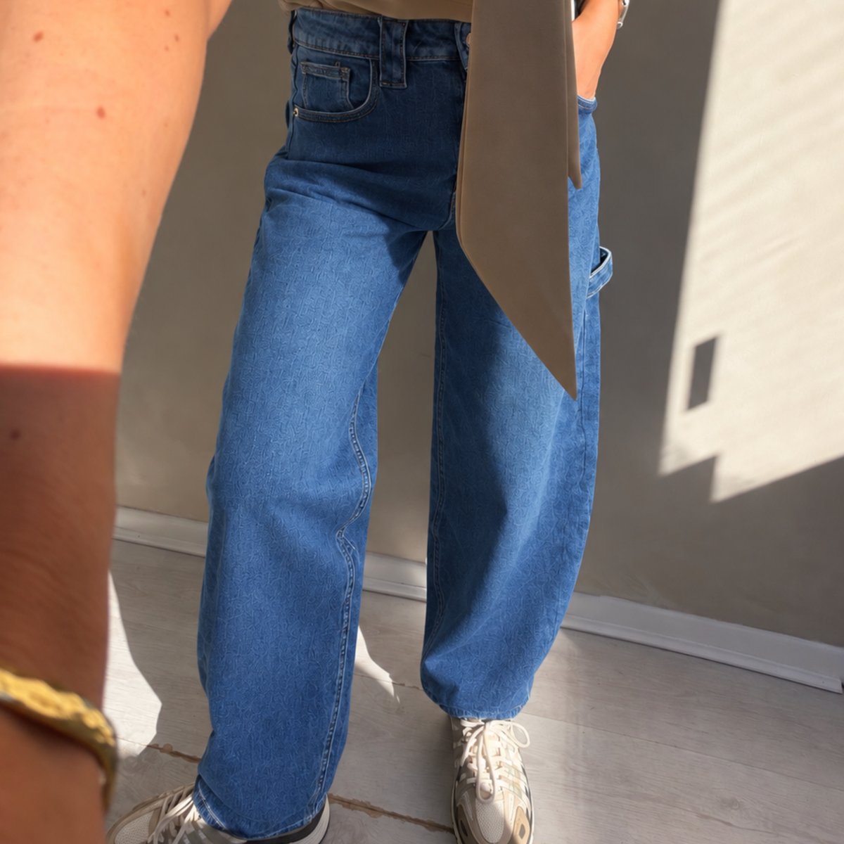 Blue Barrel Leg Jeans – Relaxed Fit Wide Leg Denim