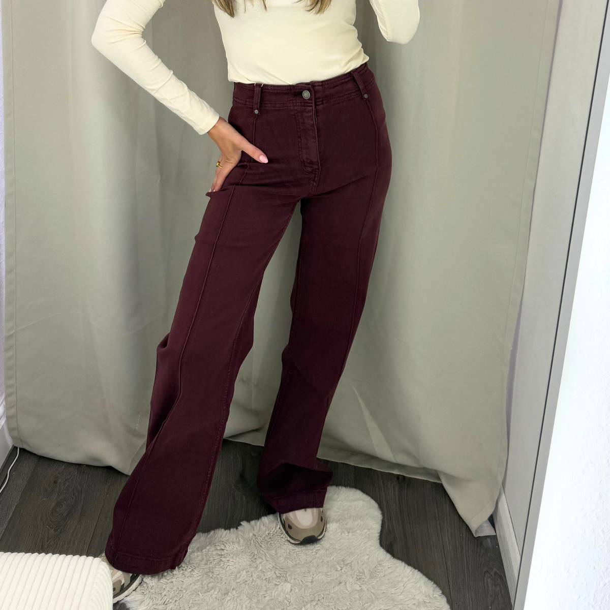 Burgundy High-Waisted Wide-Leg Jeans with Front Seam Detail