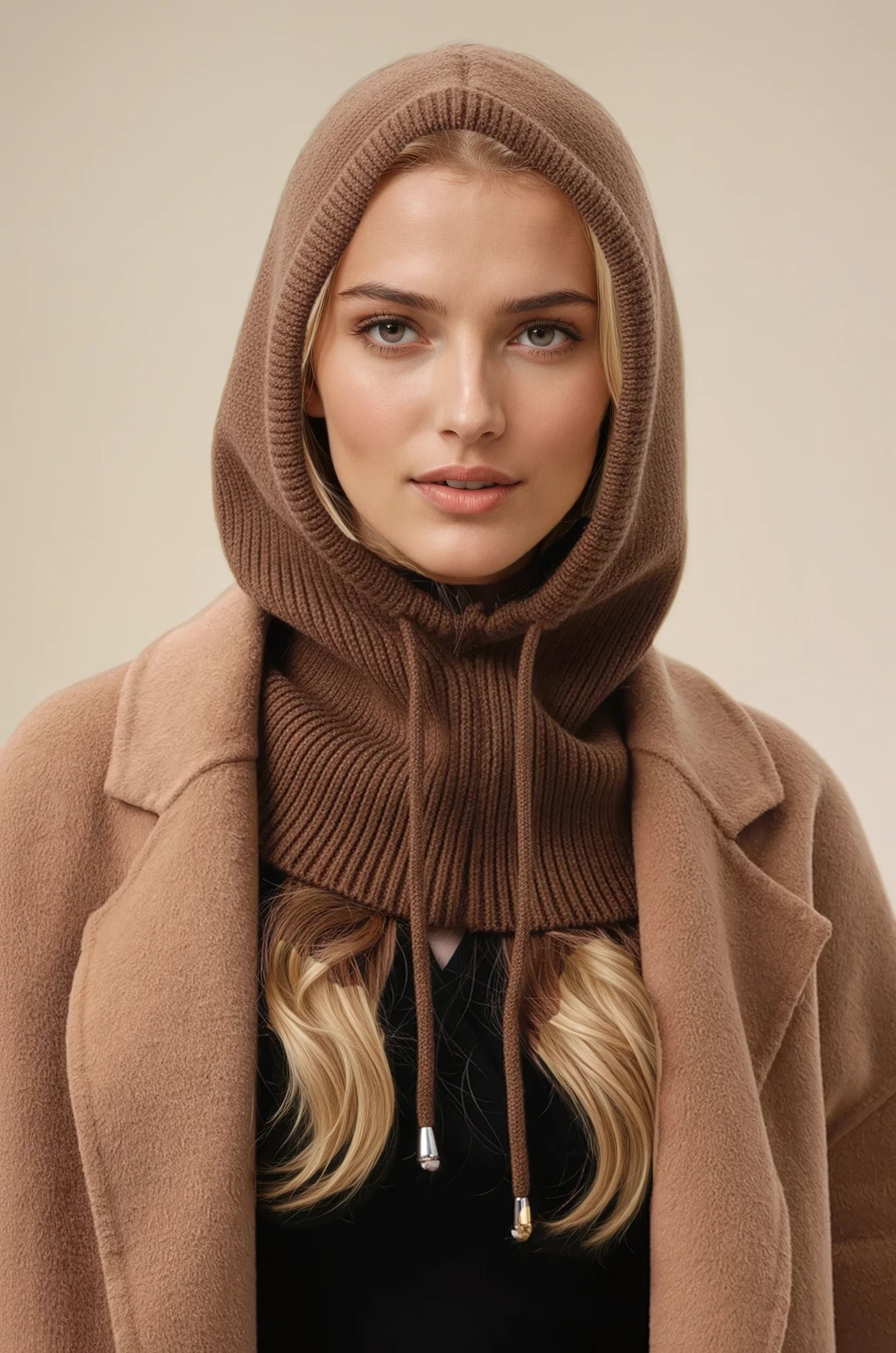 Brown Knitted Hood – Cosy Winter Knit with Stretch Fit