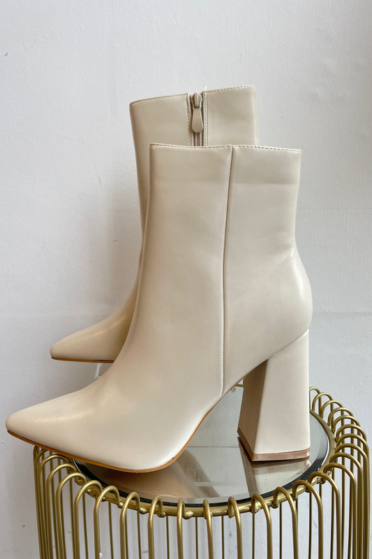 Cream PU Pointed Heeled Boots