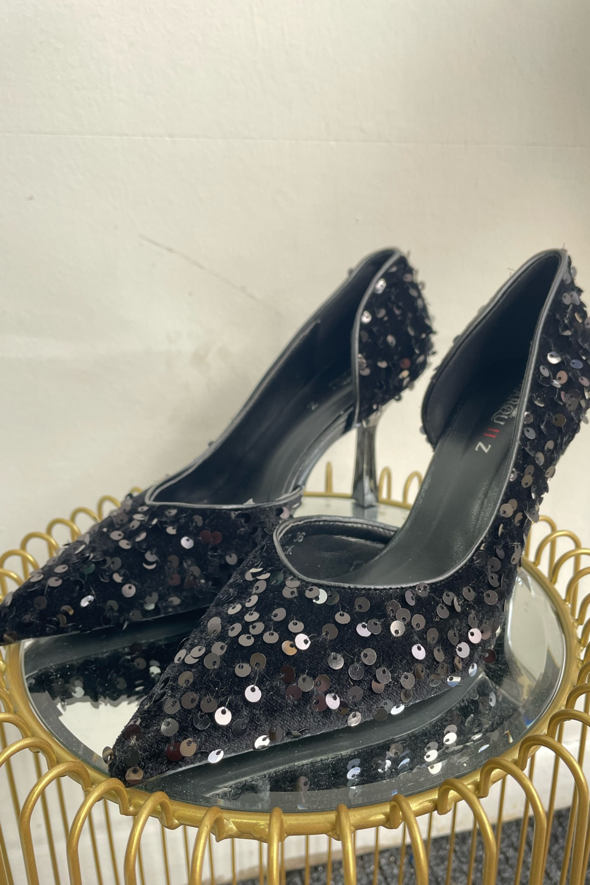 Black hot sale sequin stilettos